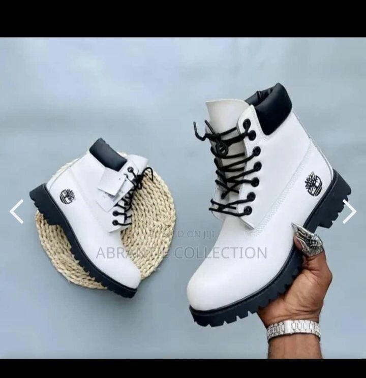 Bottes en cuir robustes homme