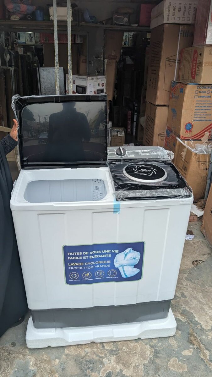 Machine à laver semi-automatique