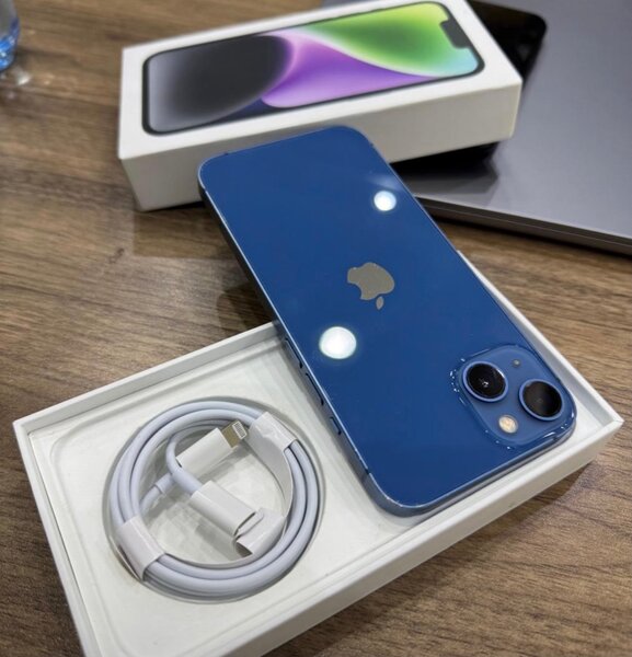 IPHONE 13 128GIG JV UNLOCKED WITH FREE JV