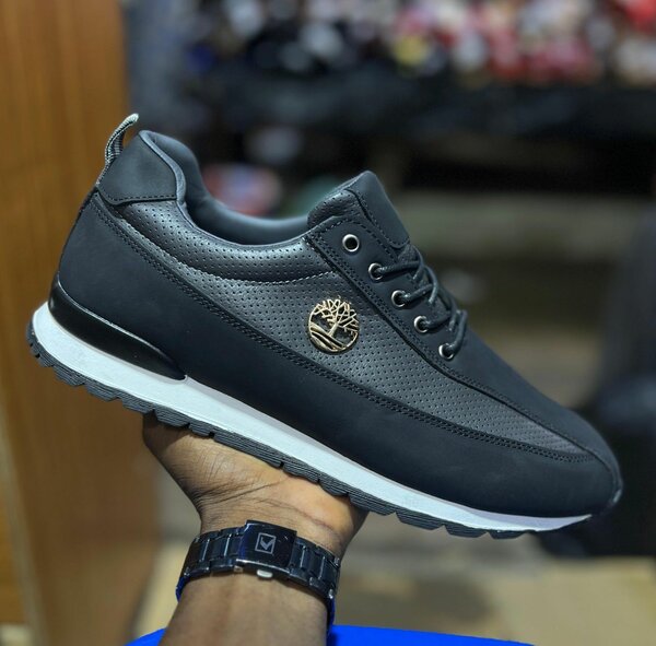 Chaussures noires élégantes