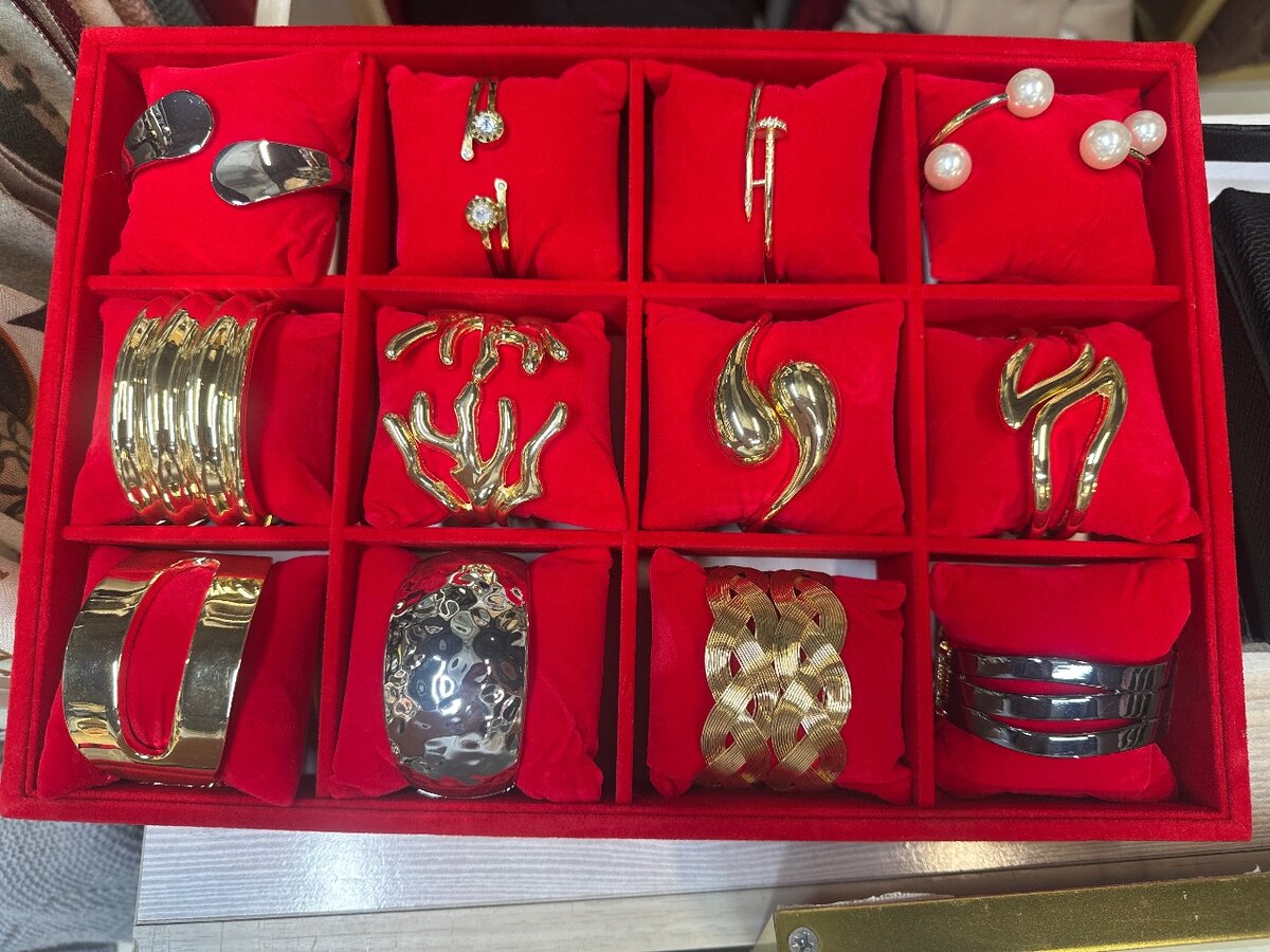 Ролекс,касио и другие бренды.