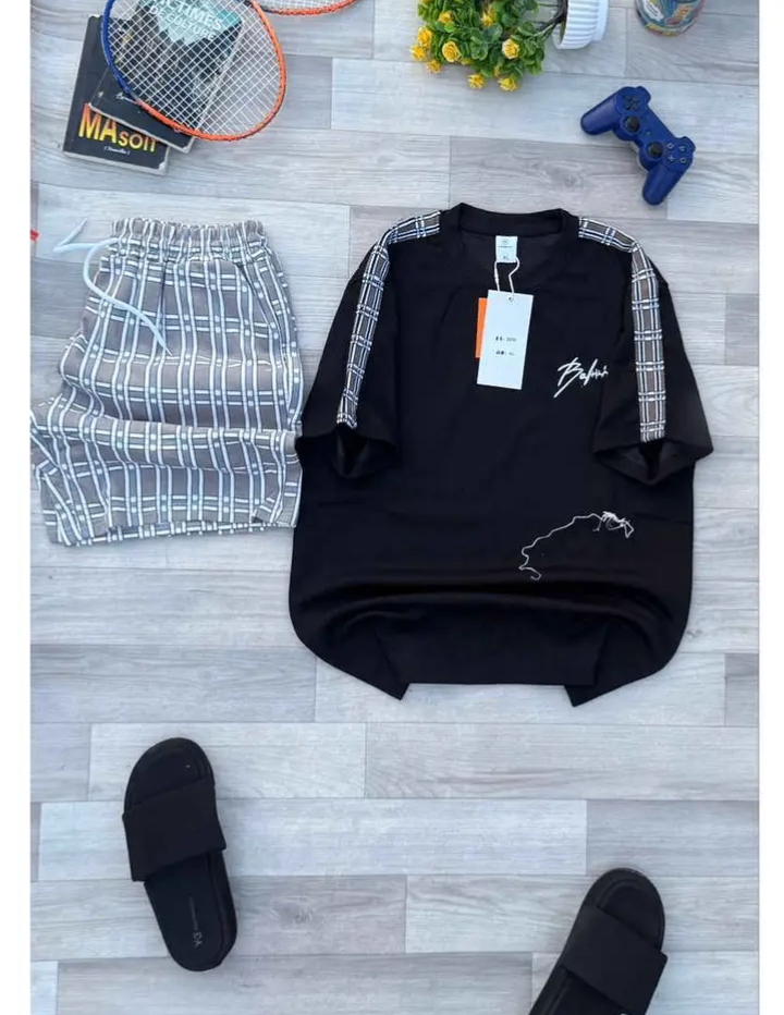 Ensemble sportif homme moderne