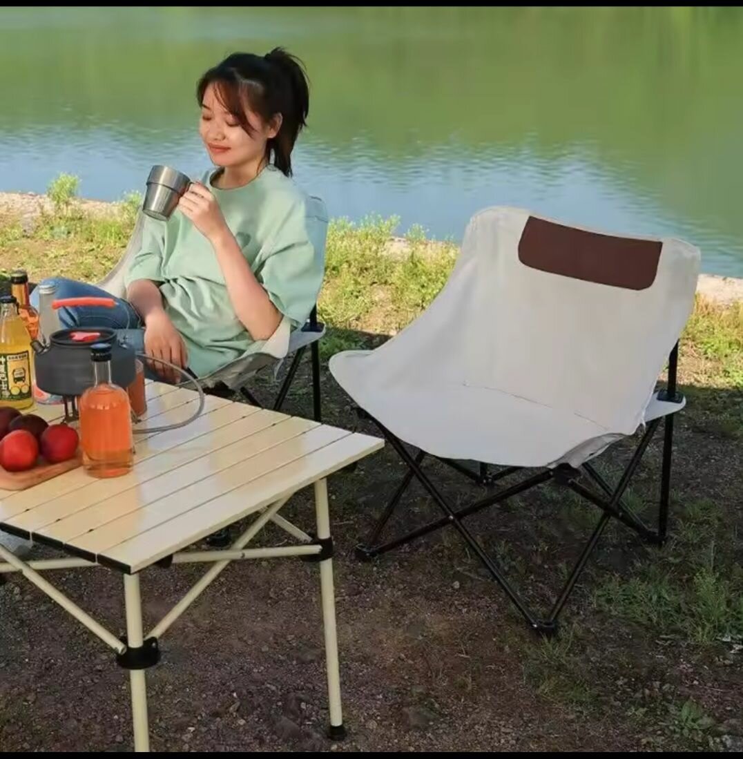 ensemble de chaise et tables