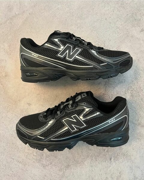 New Balance 740