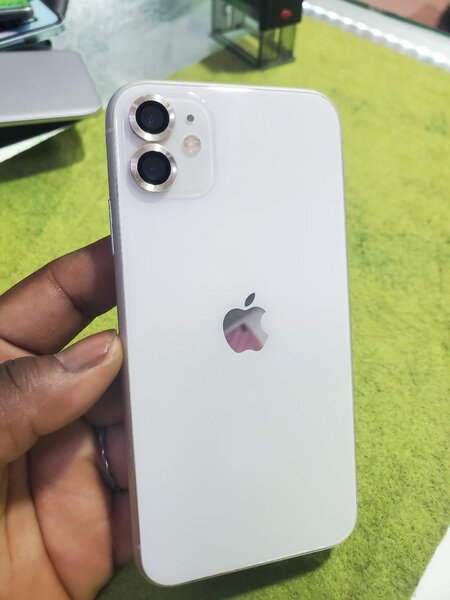iPhone 11 simple Blanc - 64Go