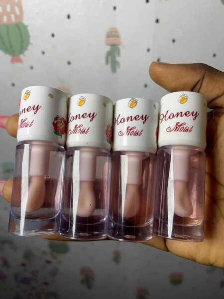 Gloss à lèvres hydratant coloré