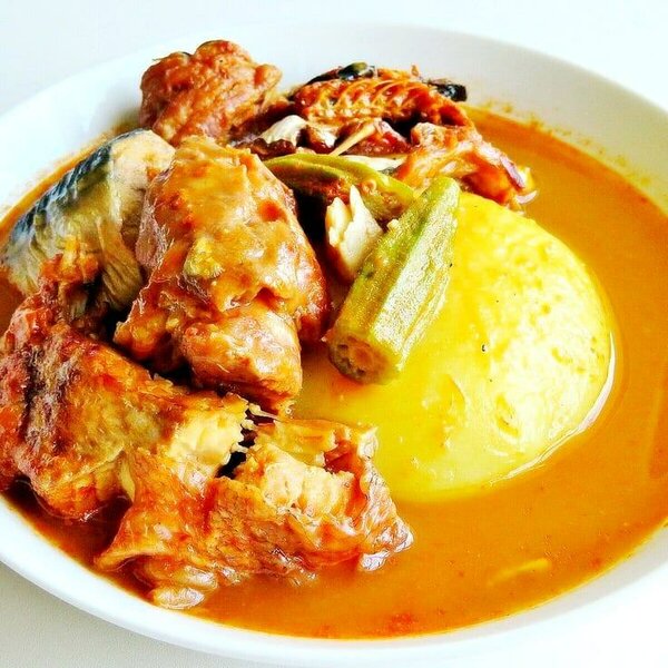 Plat savoureux avec poisson frit