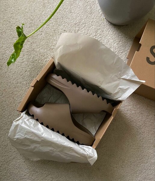 Adidas Yeezy Slides