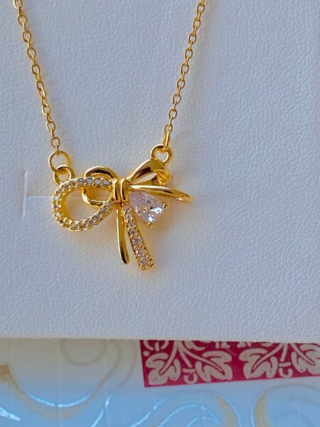 Radiant Ladies Necklace