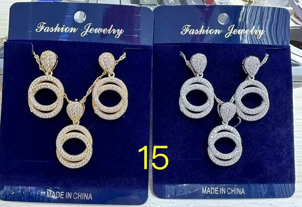 Set de bijoux cerclés élégants