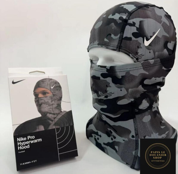 Nike Pro Therma-FIT Hood