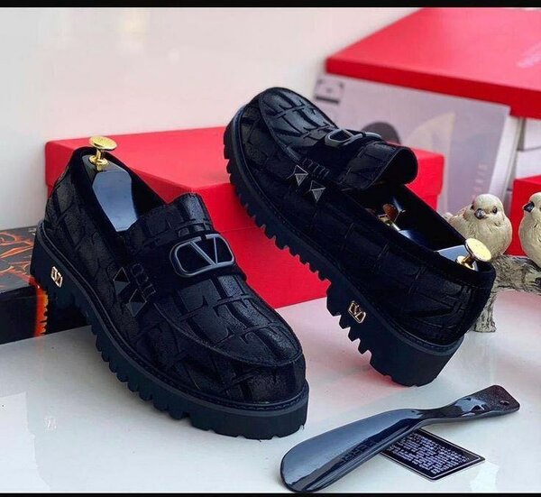 Mocassins en cuir noir élégants