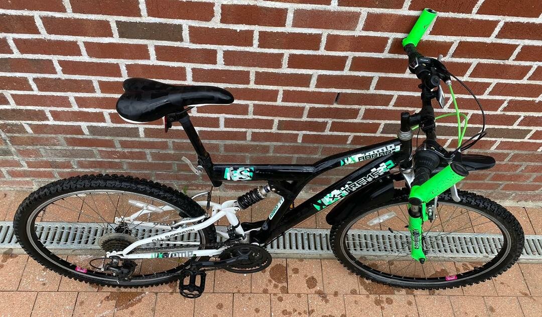 Vélo enfant avec stabilisateurs