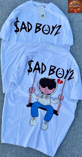T-shirt "Sad Boyz" graphique