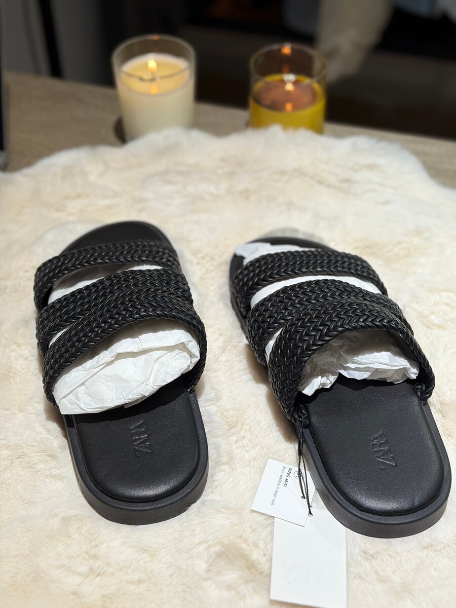 Sandale en cuir Noire