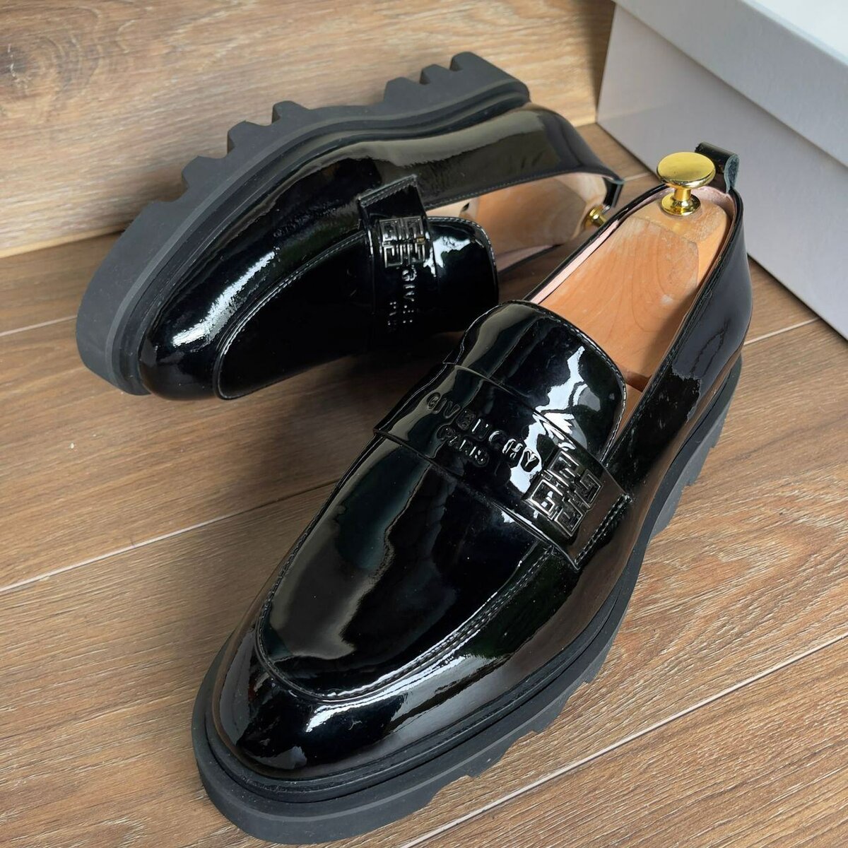 Chaussures en cuir élégantes