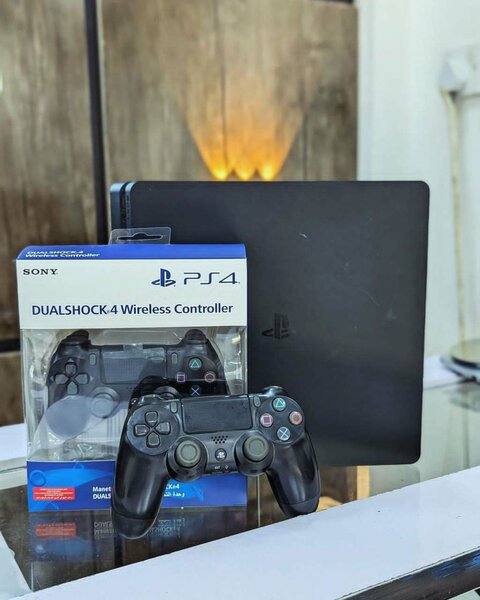 Console Sony PS4 Slim