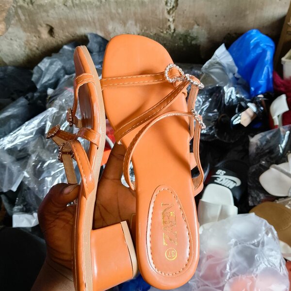 Sandales à talons élégantes