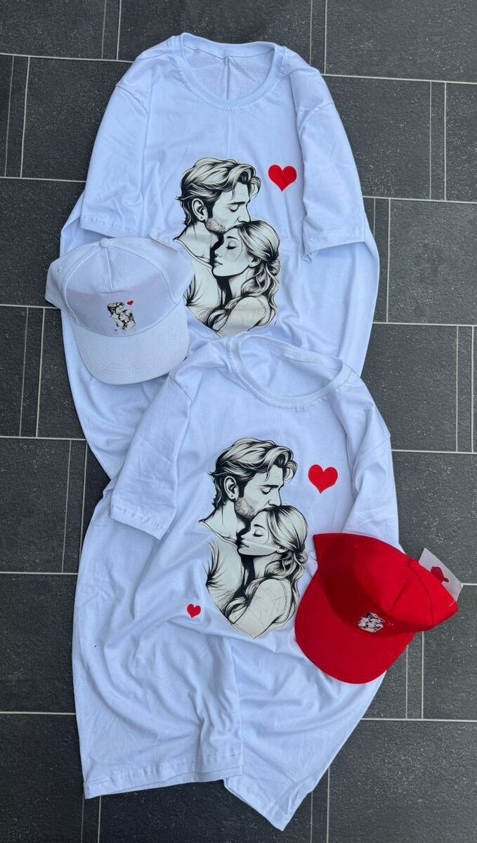 T-shirt et casquette pour couple