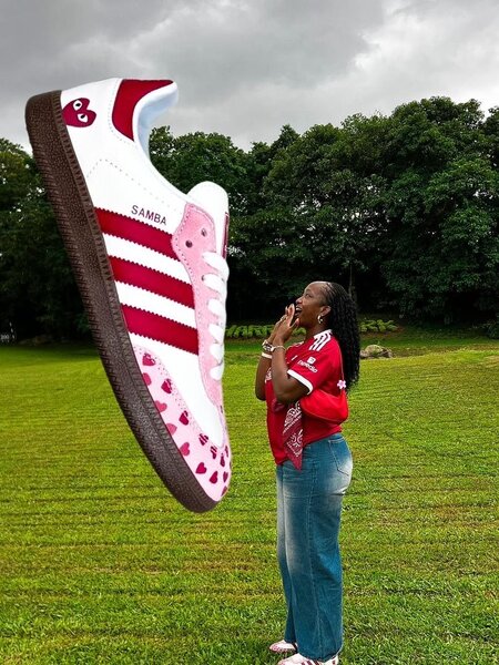 Chaussures Samba adidas rouges et blanches