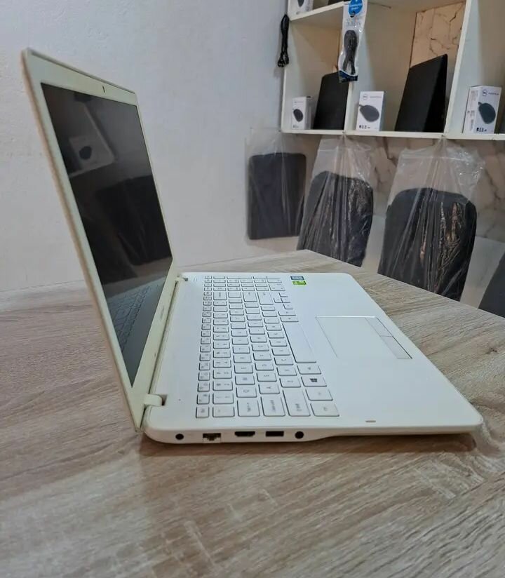 Ordinateur portable SAMSUNG reconditionné