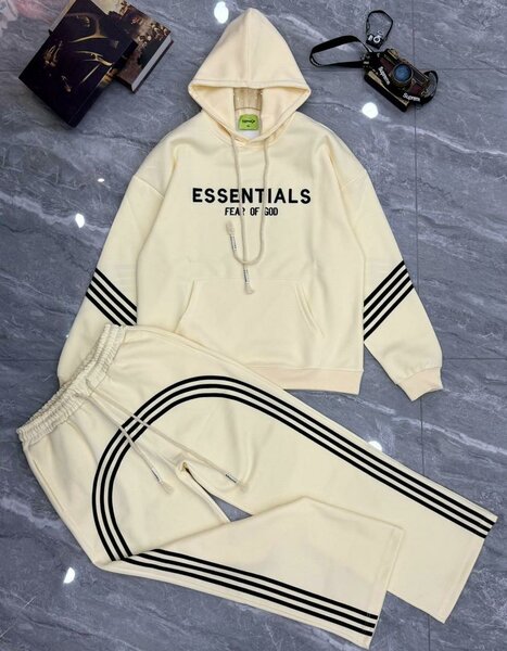 Ensemble jogging "Essentials"