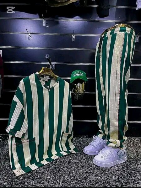 Ensemble rayé vert et blanc