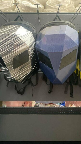 Sacs à dos design futuriste