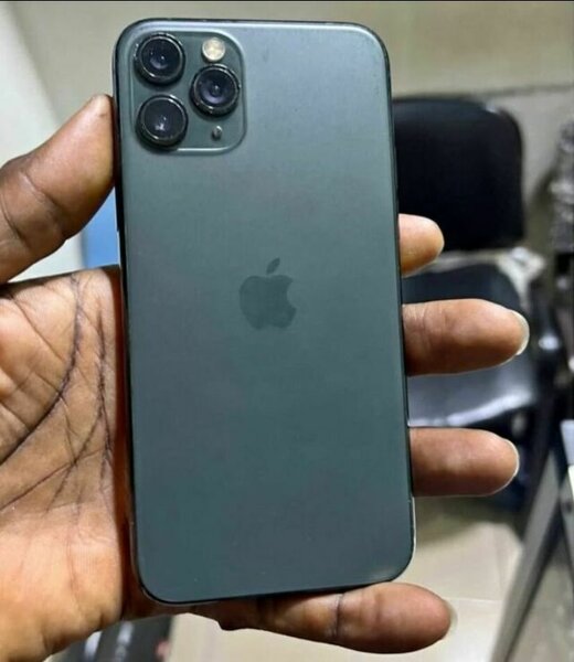 Apple iPhone Pro - Smartphone