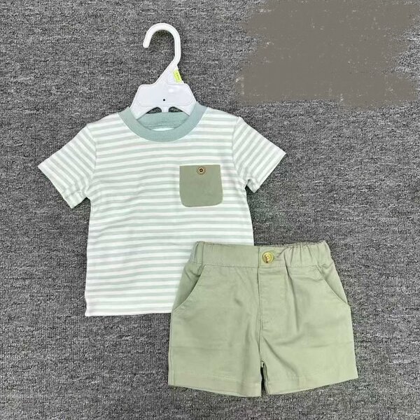 Ensemble T-shirt et short bébé