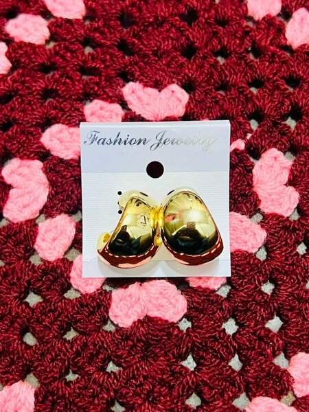 Boucles d'oreilles élégantes dorées