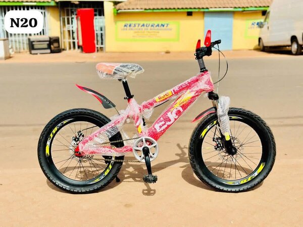 Vélo enfant rose 16 pouces