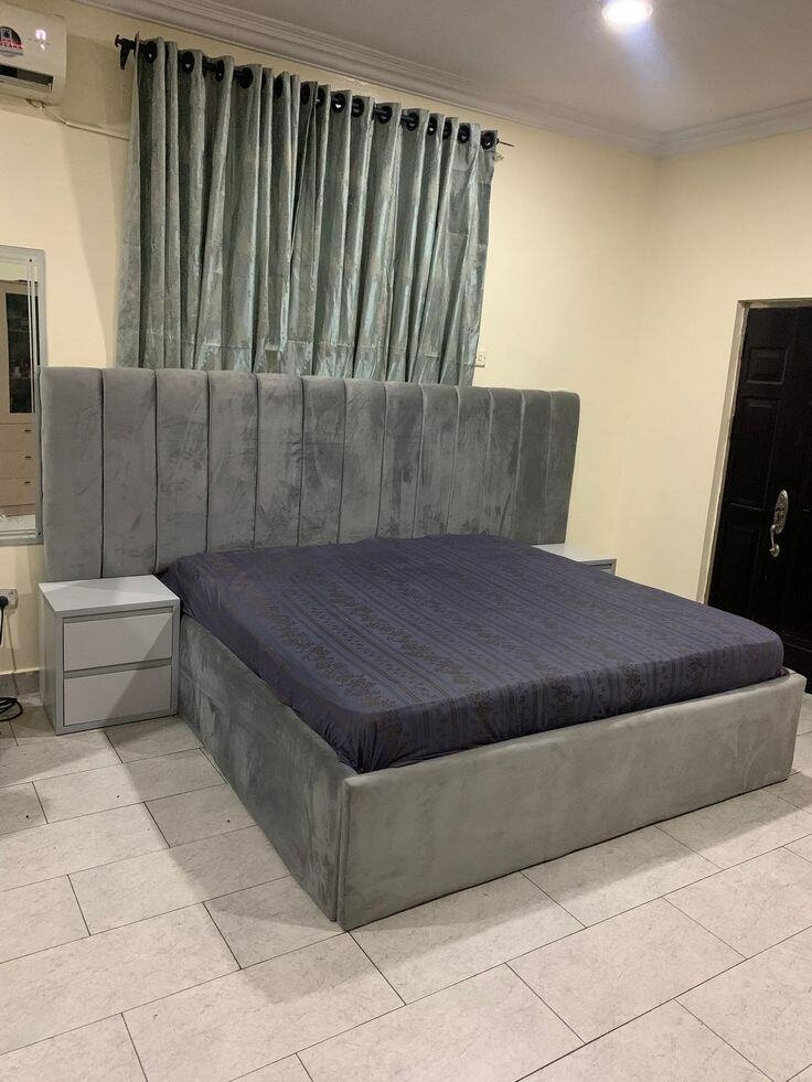 Lit double capitonné