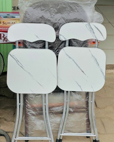 Chaises pliantes en bois élégant