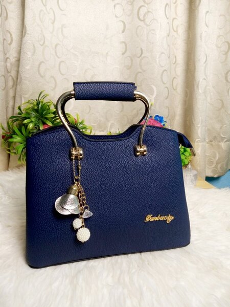 Sac à main élégant bleu