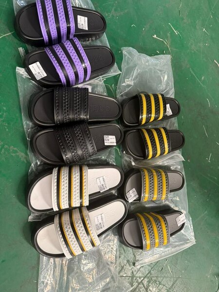 Claquettes unisexes confortables