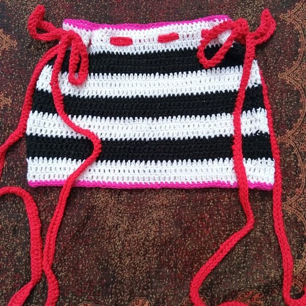 Sac à main au crochet noir, blanc, rose