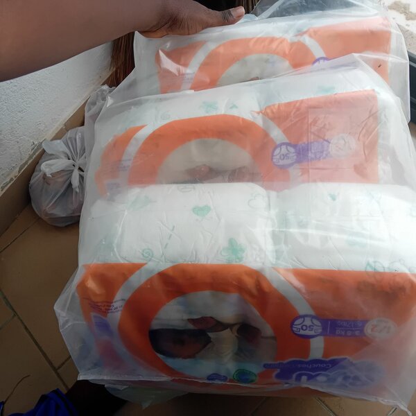 Colis Couches bébé taille 3