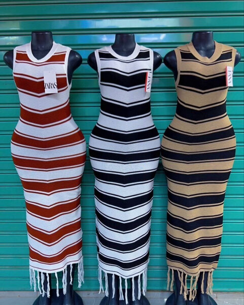 Robe longue rayée élégante