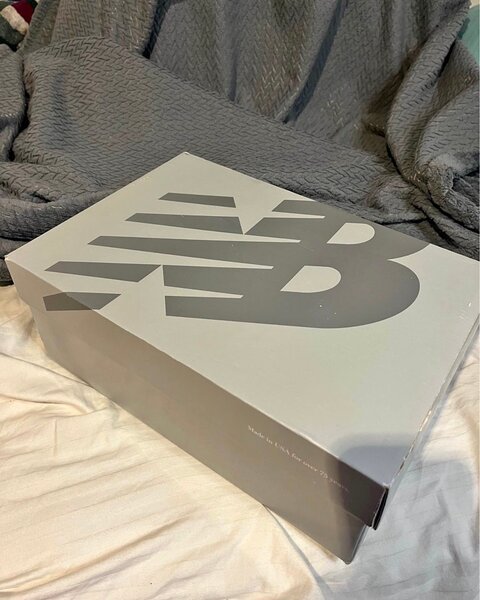 New Balance 990v4 Gris