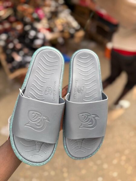 Sandales Femme Confortables en Caoutchouc