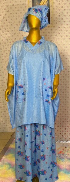 Prête à porter robe dentelle