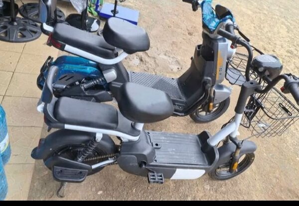 Trottinette électrique pliable