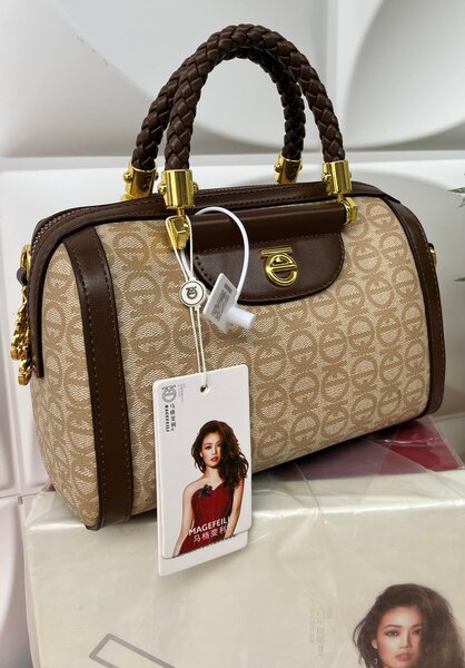 Sac à main élégant brun