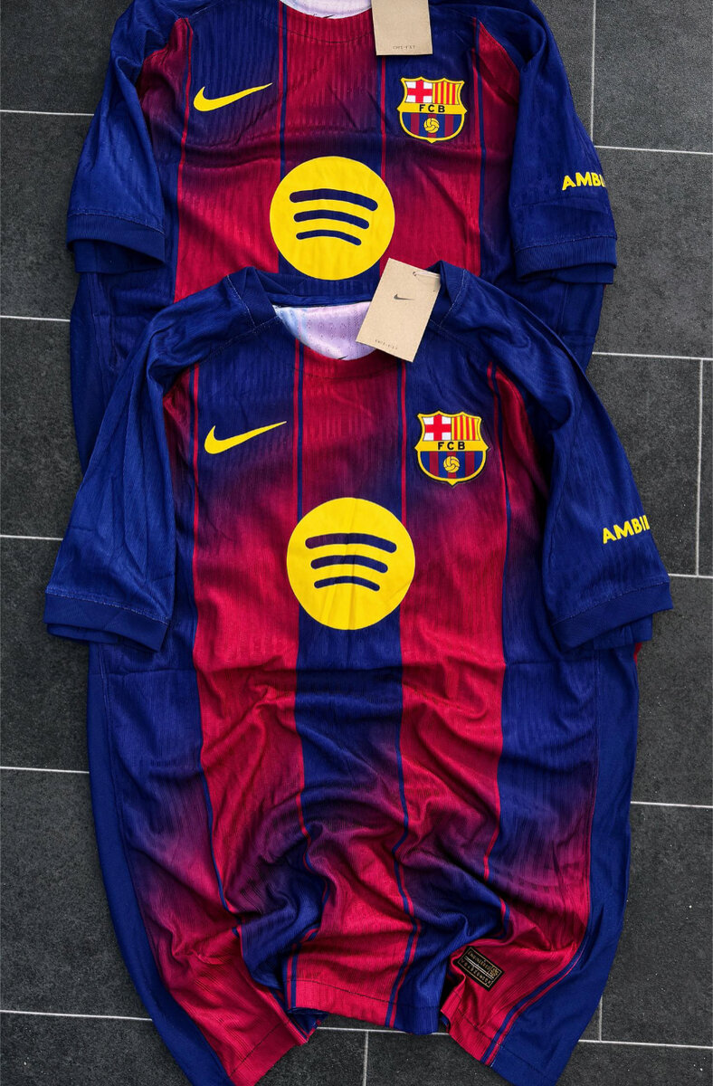 Maillots de football authentiques