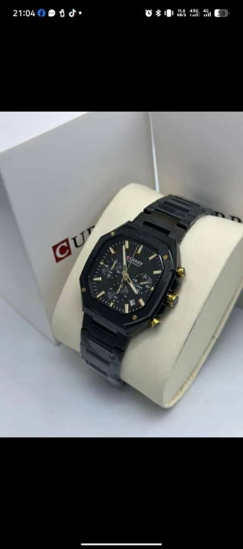 Montre squelette élégante