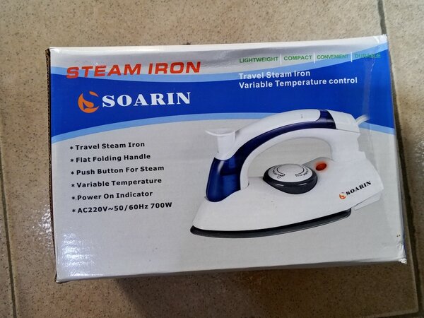 Fer à repasser vapeur SOARIN compact