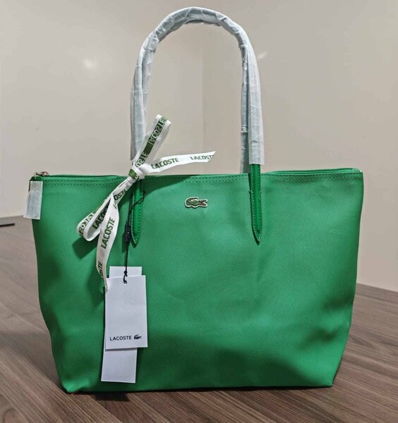 Sac à main Lacoste élégant