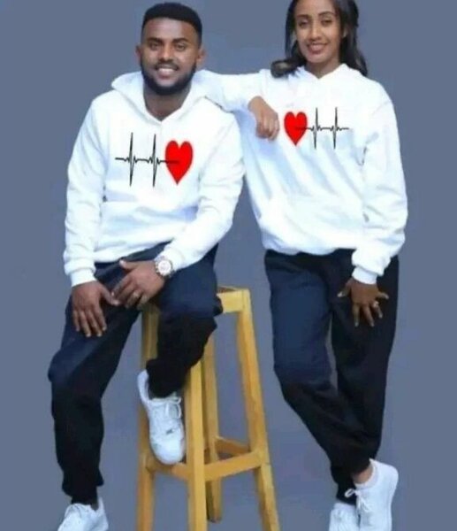 Sweat à capuche couple amour