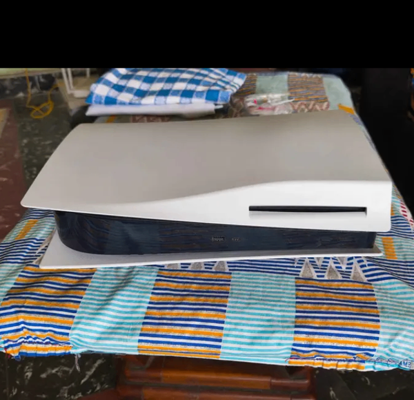 Console PS5 édition slim blanche